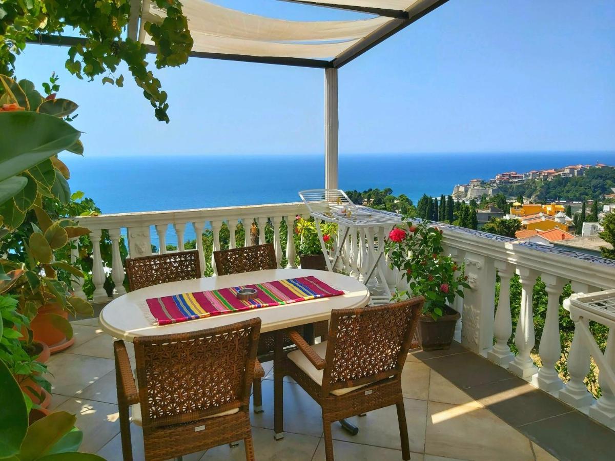 Sun Apartments Улцин Екстериор снимка