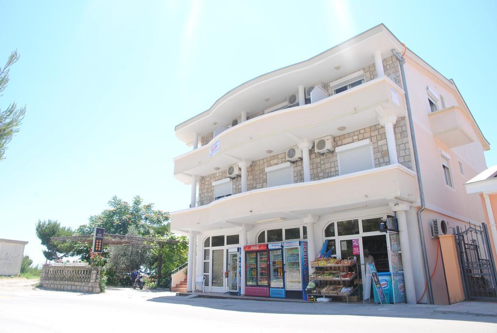 Sun Apartments Улцин Екстериор снимка