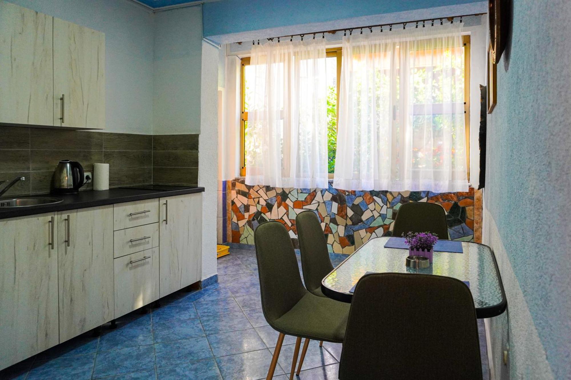 Sun Apartments Улцин Екстериор снимка