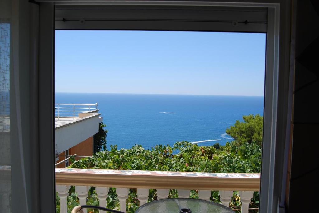 Sun Apartments Улцин Екстериор снимка