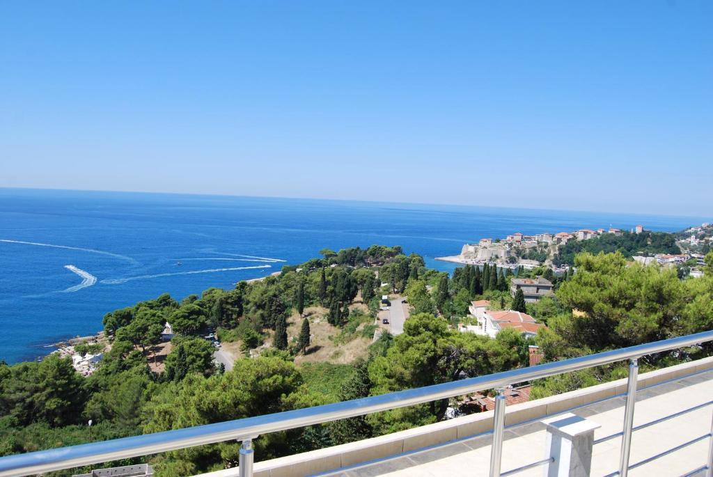 Sun Apartments Улцин Екстериор снимка